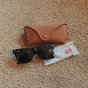 Men’s Wayfarer Ray-Ban’s